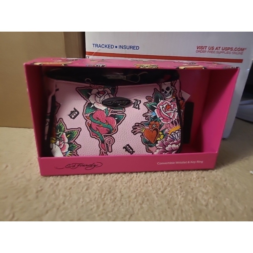 Ed Hardy Gift Box Convertible Wristlet Skull Floral Pink. NO KEY RING!! - Picture 1 of 9